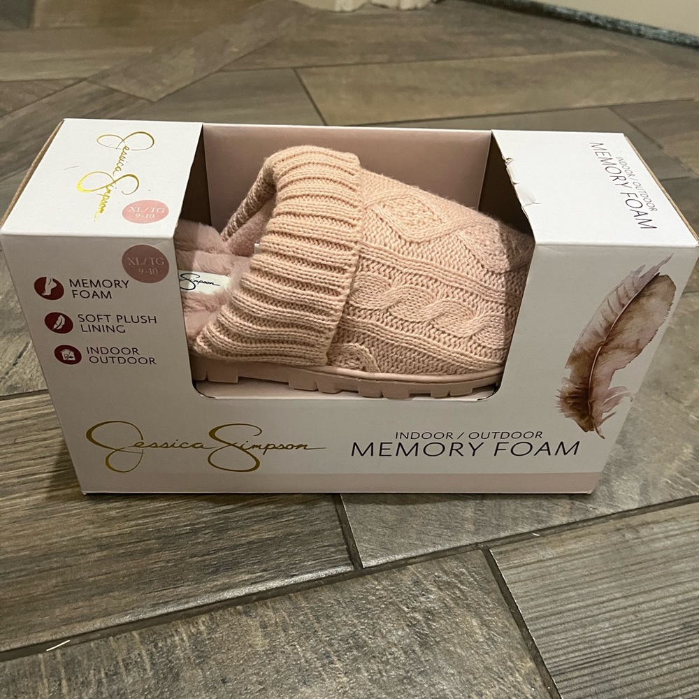 Jessica Simpson house slippers